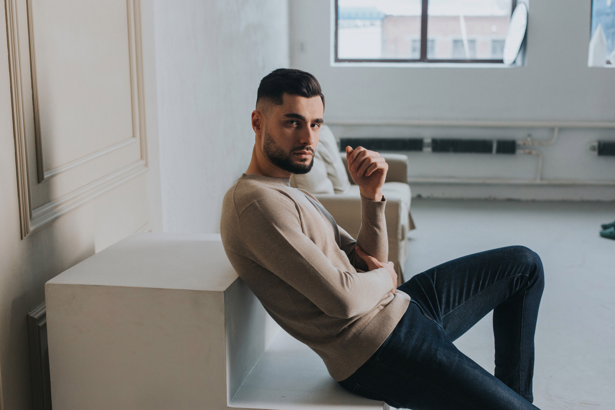 С чем носить джинсы мужчинам, чтобы выглядеть стильно