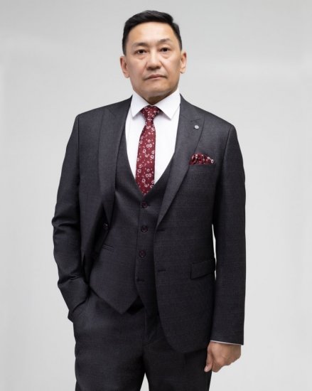 Черный костюм 3-ка фактурный